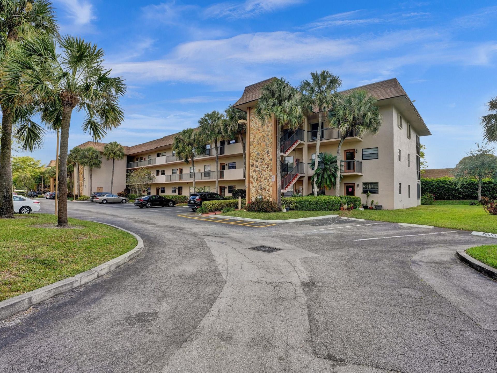 6080 N Sabal Palm Boulevard, Unit 305, Tamarac, FL 33319 Photo