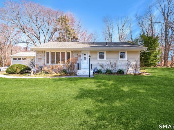 16 Featherbed, Branford, CT 06405
