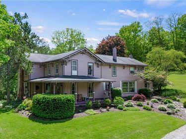 1096 W Lake Road, Branchport, NY 14418