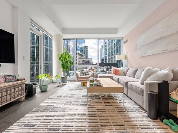 22 Liberty Dr, Unit 9G, Boston, MA 02210