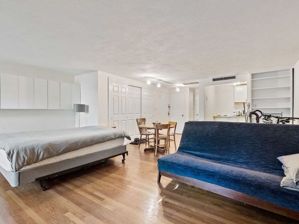 260 Beacon Street, Unit 3, Boston, MA 02116