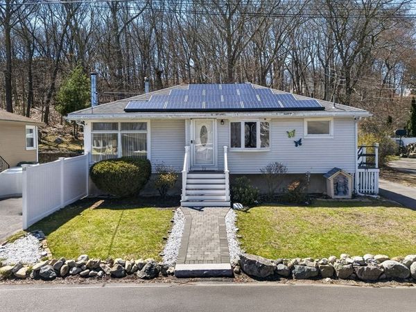 77 Sterling St, Lynn, MA 01905