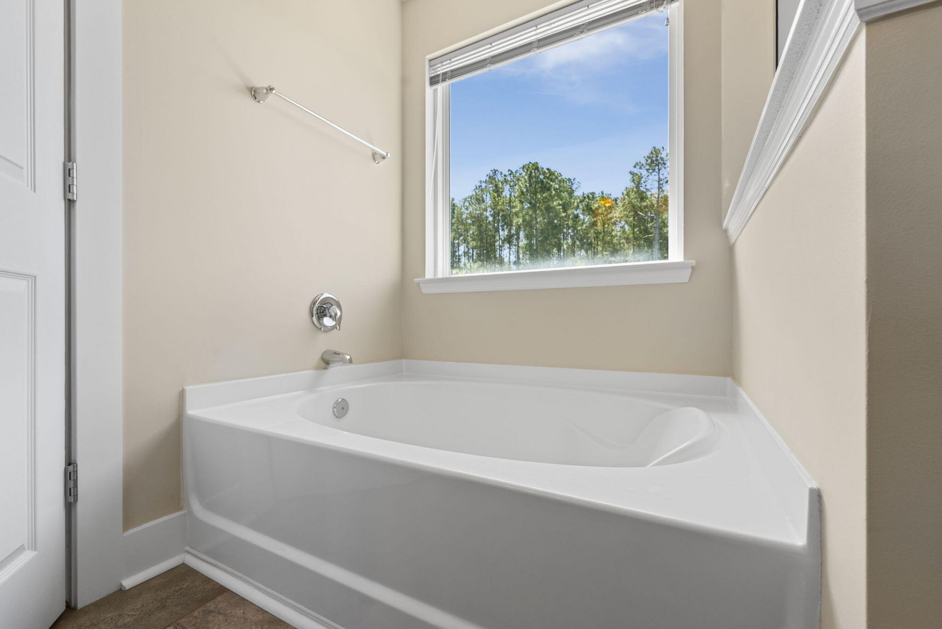 436 Northern Red Oak Drive Photo 16