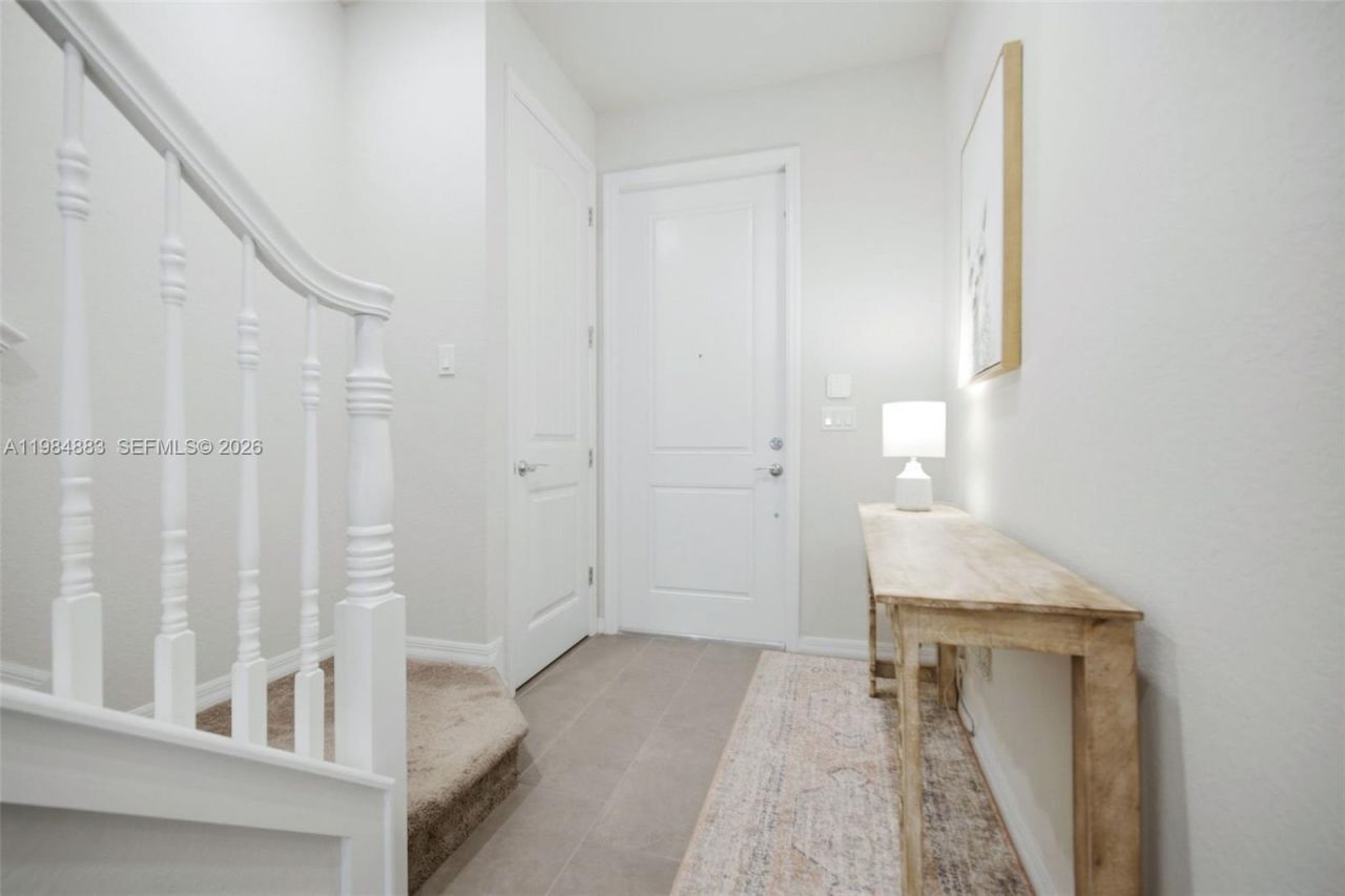 1628 Myrtle Oak Ter, Hollywood, FL 33021 Photo