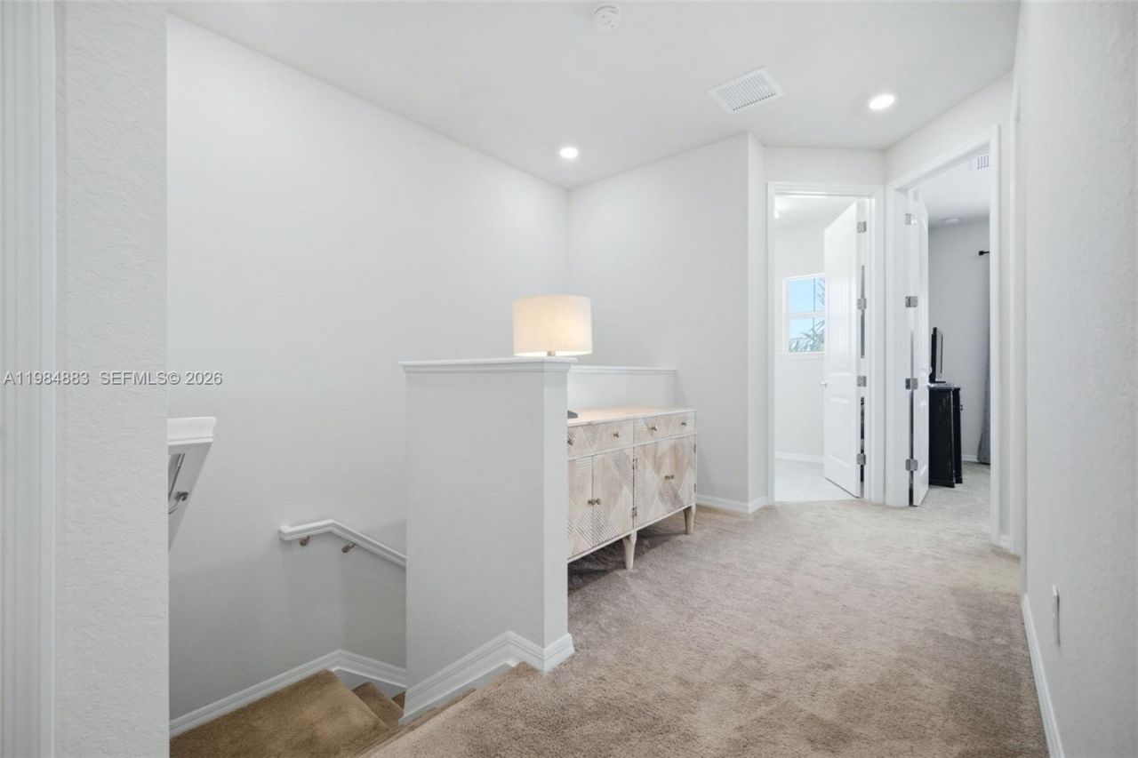 1628 Myrtle Oak Ter, Hollywood, FL 33021 Photo