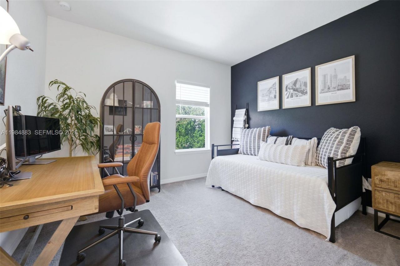 1628 Myrtle Oak Ter, Hollywood, FL 33021 Photo