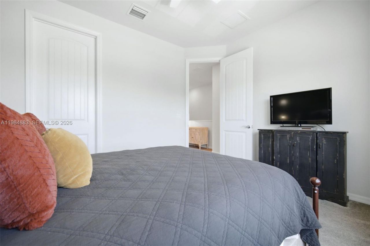 1628 Myrtle Oak Ter, Hollywood, FL 33021 Photo