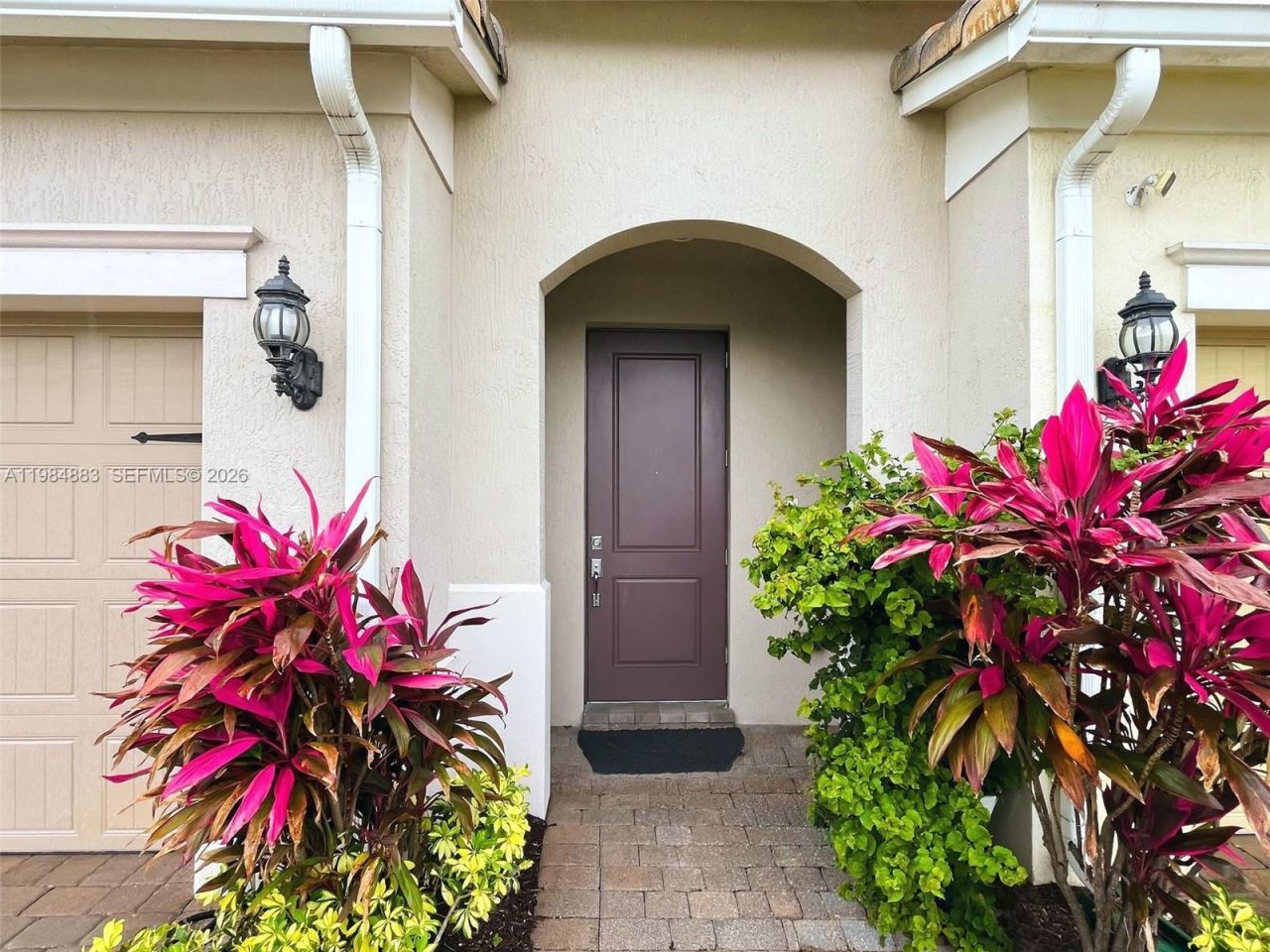 1628 Myrtle Oak Ter, Hollywood, FL 33021 Photo