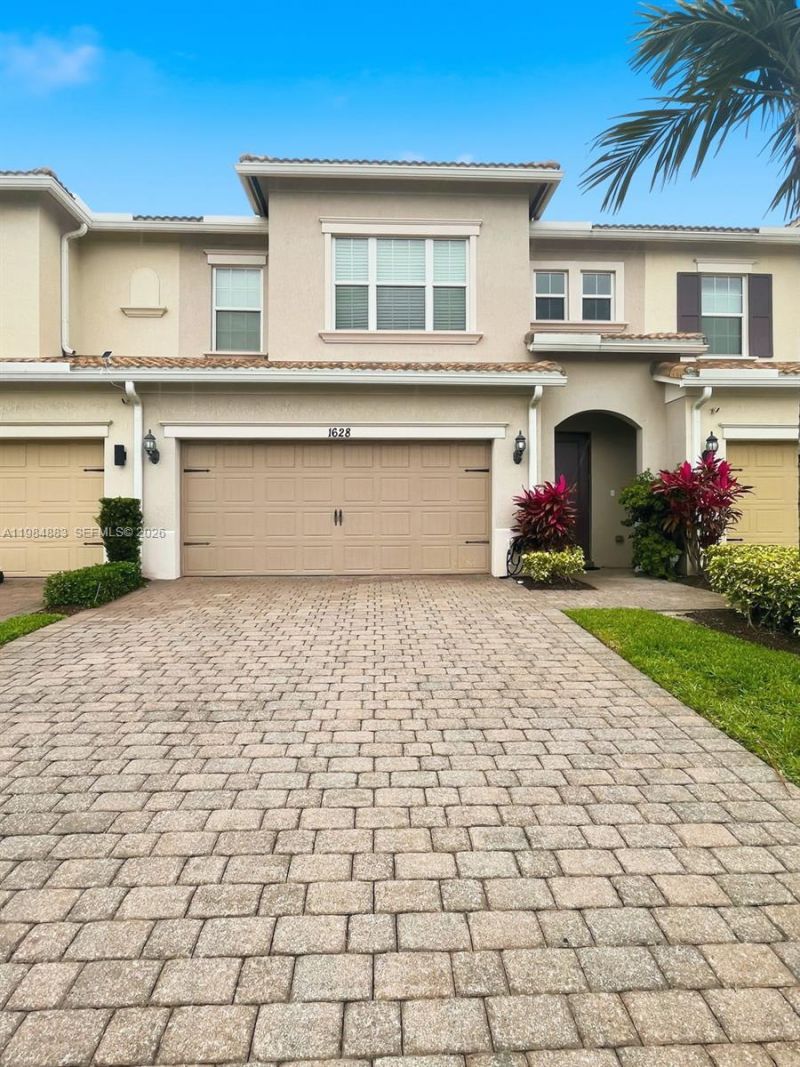 1628 Myrtle Oak Ter, Hollywood, FL 33021 Photo