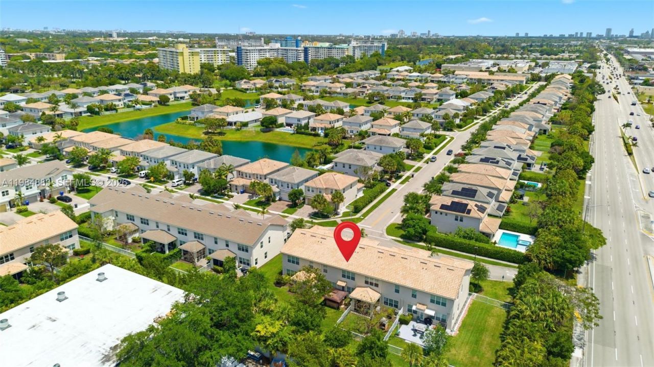 1628 Myrtle Oak Ter, Hollywood, FL 33021 Photo