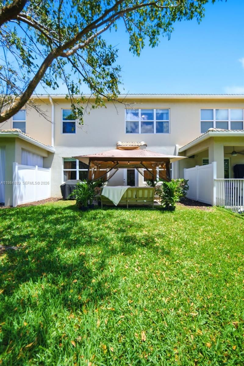 1628 Myrtle Oak Ter, Hollywood, FL 33021 Photo