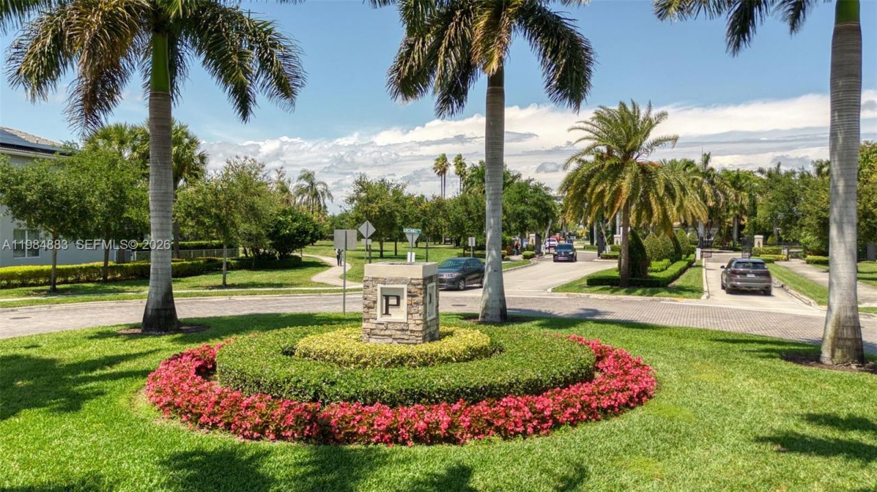 1628 Myrtle Oak Ter, Hollywood, FL 33021 Photo