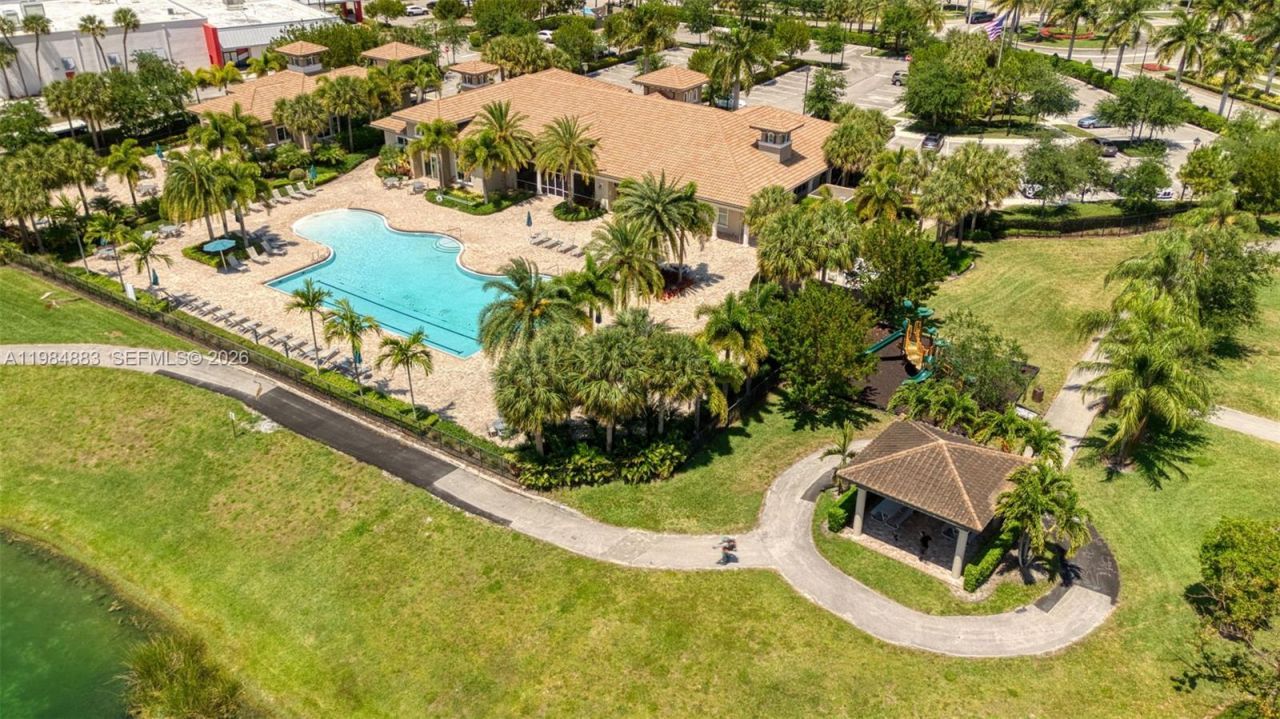 1628 Myrtle Oak Ter, Hollywood, FL 33021 Photo