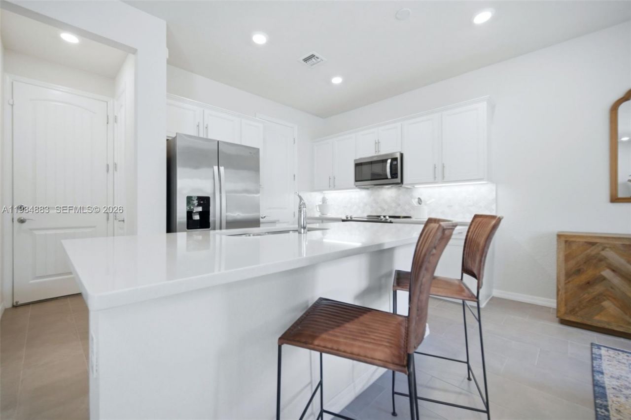 1628 Myrtle Oak Ter, Hollywood, FL 33021 Photo