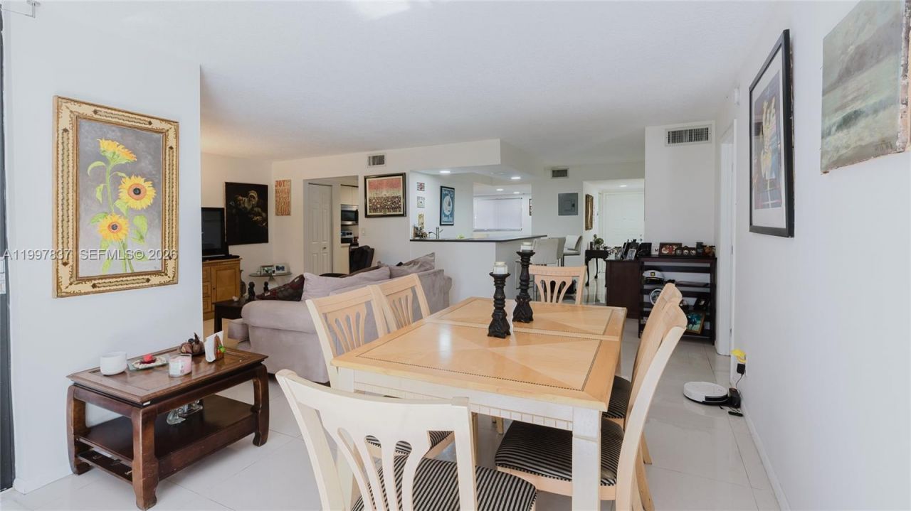 101 SW 96th Ter, Unit 101, Plantation, FL 33324 Photo