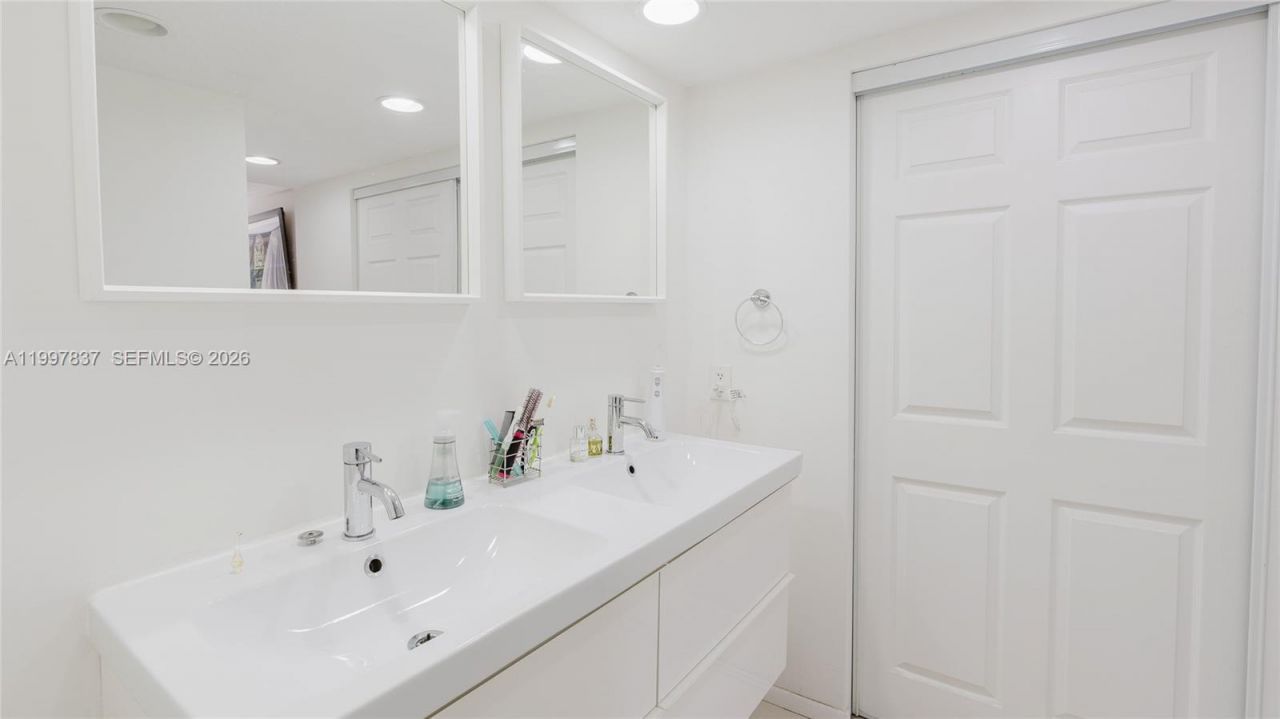 101 SW 96th Ter, Unit 101, Plantation, FL 33324 Photo