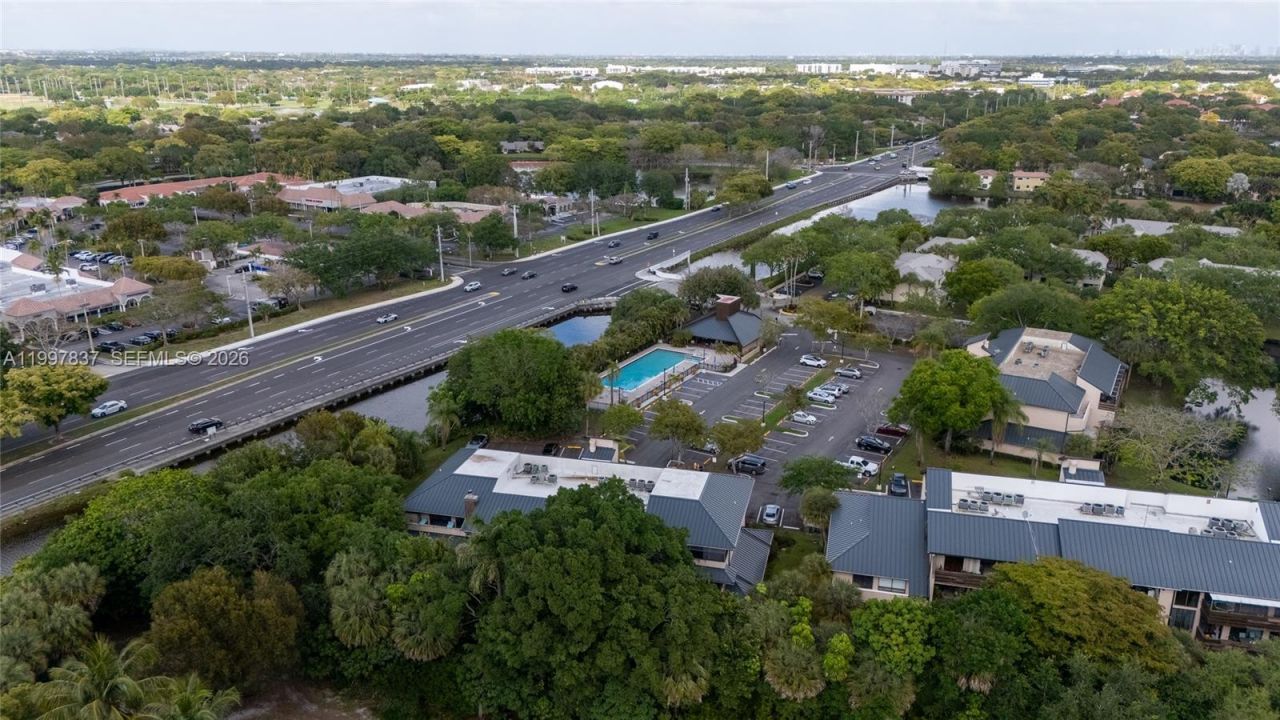 101 SW 96th Ter, Unit 101, Plantation, FL 33324 Photo