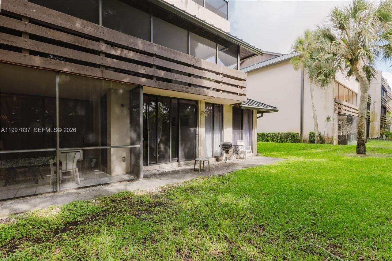 101 SW 96th Ter, Unit 101, Plantation, FL 33324 Photo