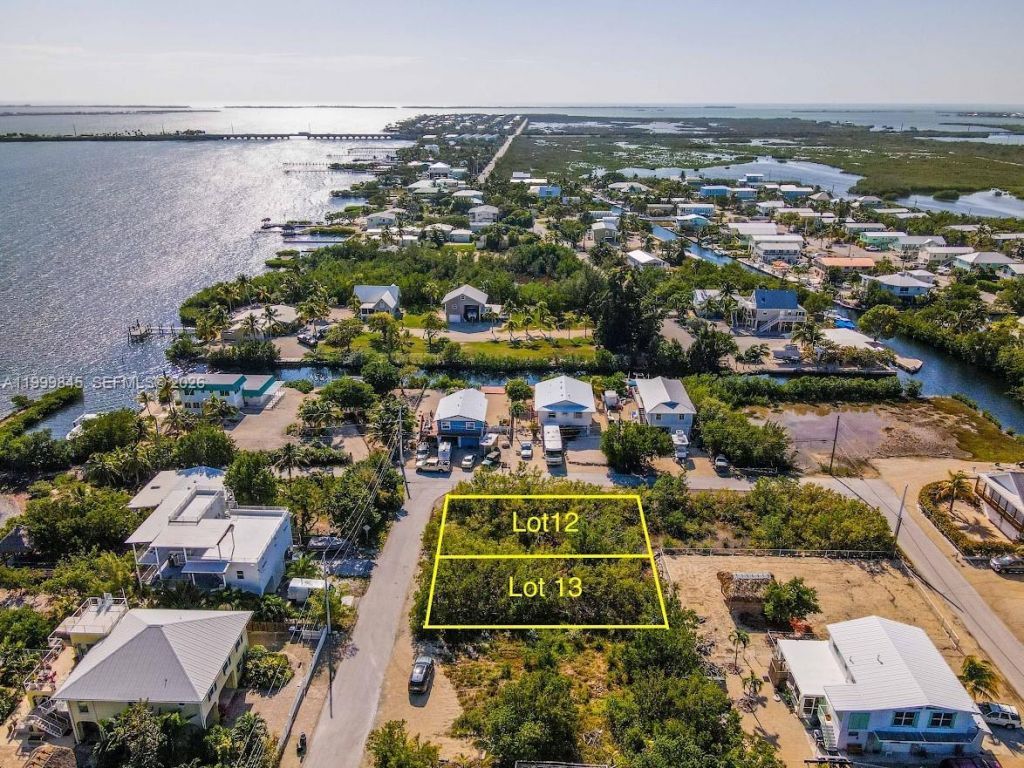 13 Yuca Ln, Torch Key, FL 33042 Photo