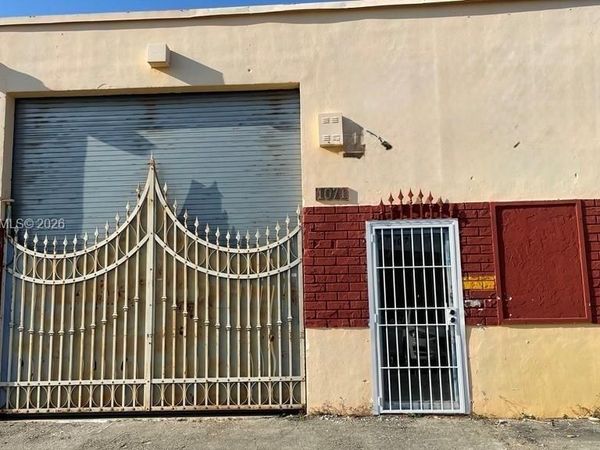1071 E 16th St , Hialeah, FL 33010