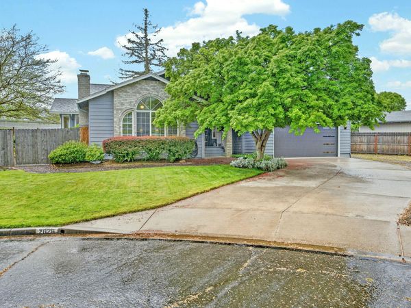 2026 Stockel Court, Medford, OR 97504