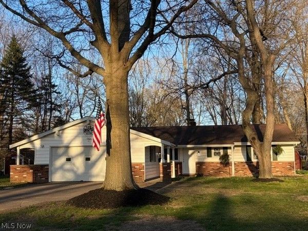 183 Yoder , Avon Lake, OH 44012