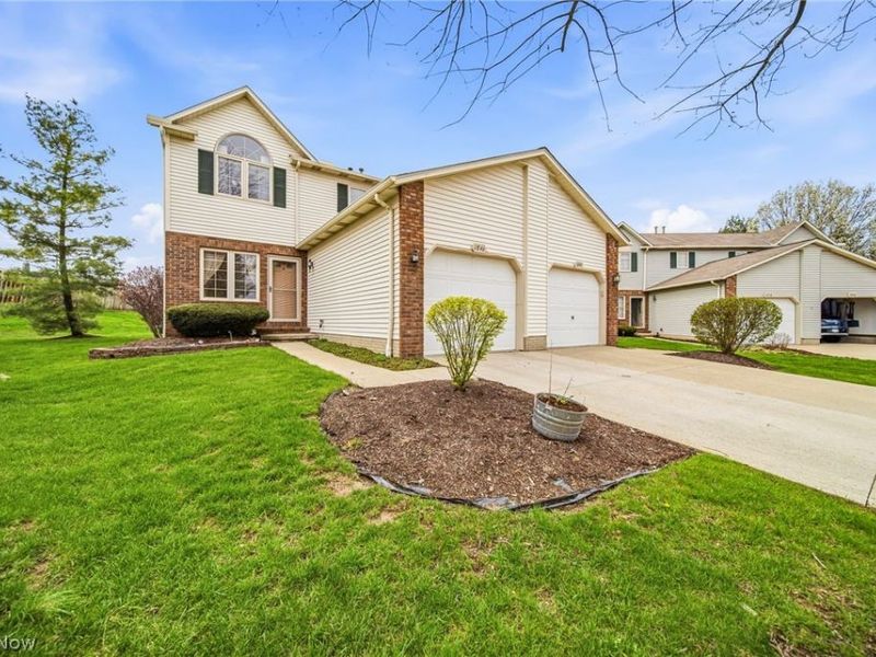 1846 Hobbits Way, Brunswick, OH 44212 Photo 1