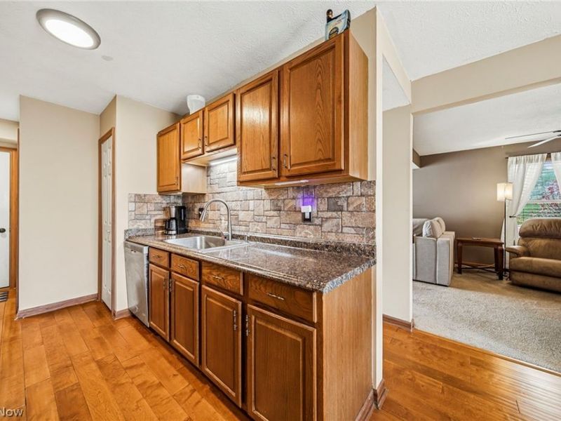 1846 Hobbits Way, Brunswick, OH 44212 Photo 13