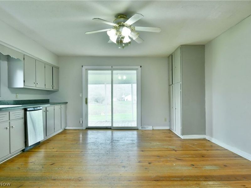 6979 Thompson Clark Road, Bristolville, OH 44402 Photo 11