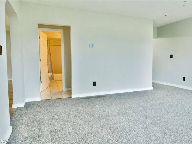 6979 Thompson Clark Road, Bristolville, OH 44402 Photo 18