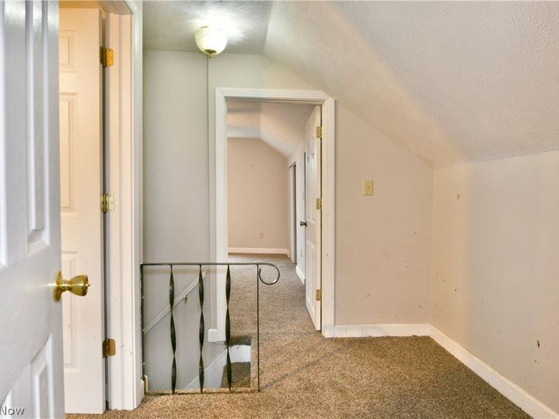 6979 Thompson Clark Road, Bristolville, OH 44402 Photo 28