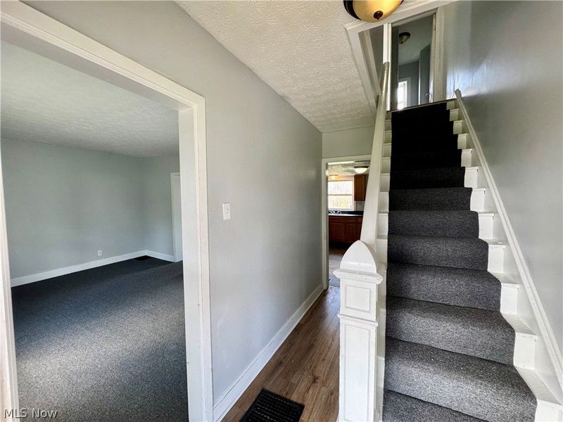 1217 Shriver Avenue NE, Canton, OH 44705 Photo 6