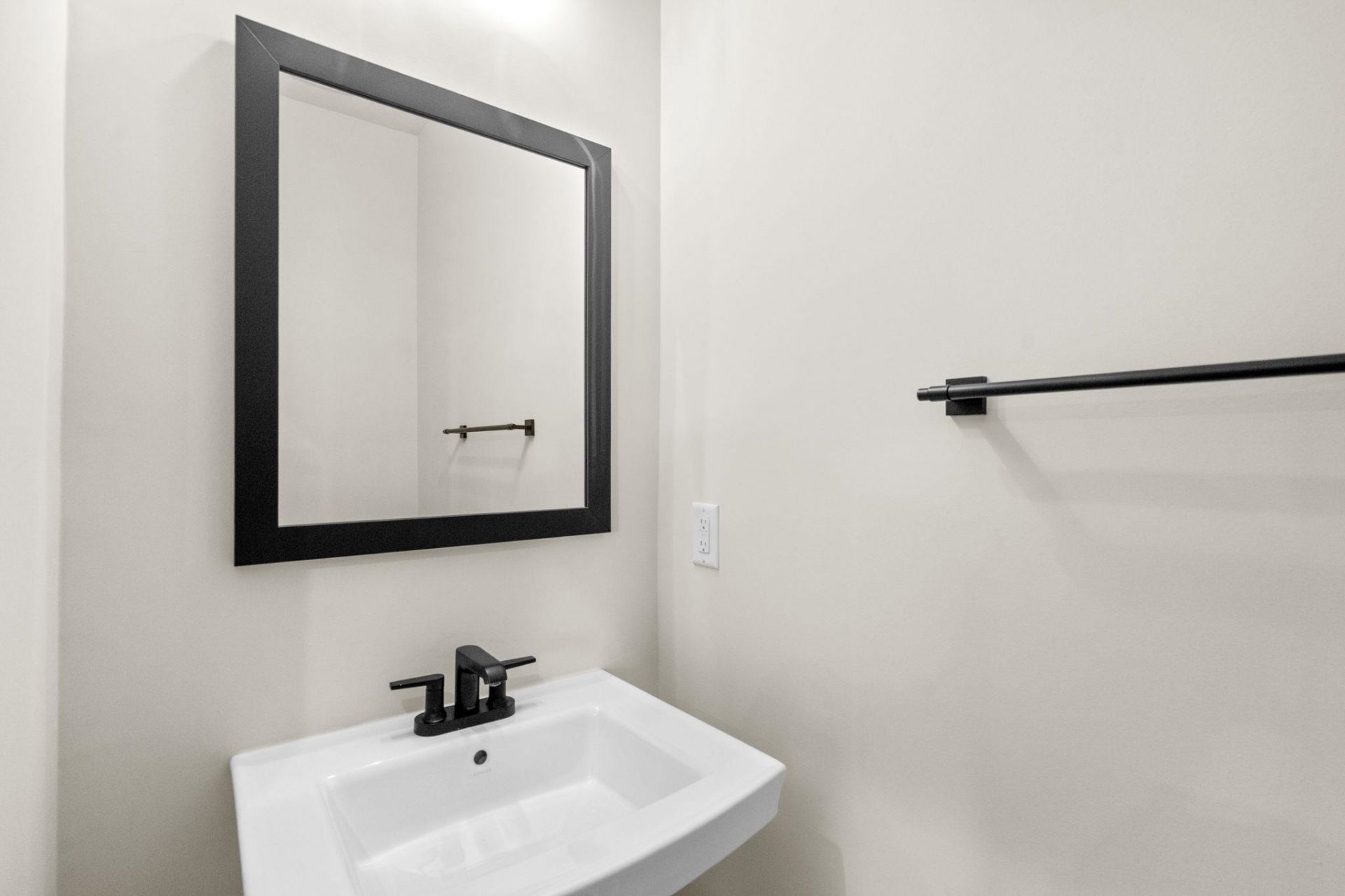 2600 Elowen Ln. Photo 44