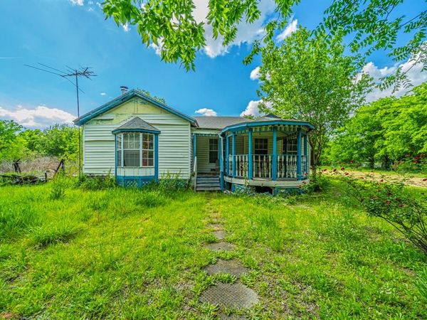 1424 James Drive , Kaufman, TX 75142