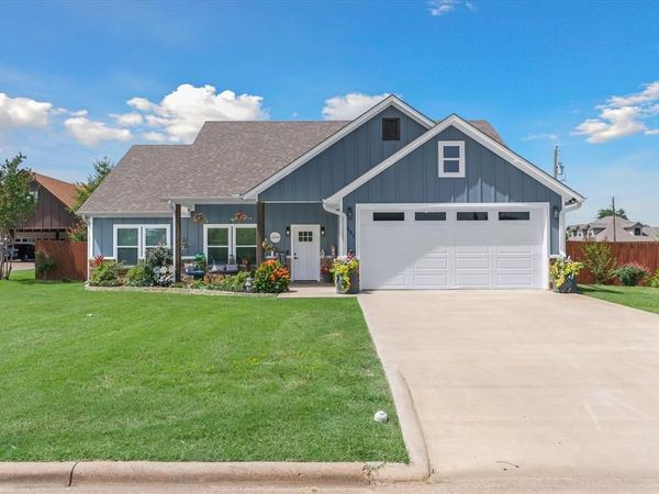 393 E Pennsylvania Avenue , Van, TX 75790