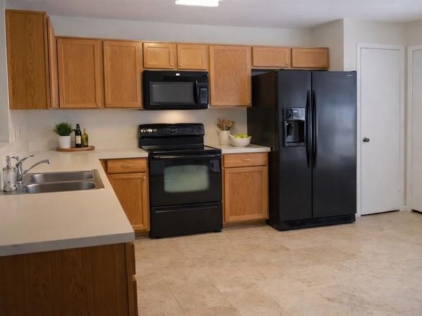 724 Lemons Street, Cedar Hill, TX 75104