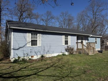 995 Cobhill Road, Irvine, KY 40336