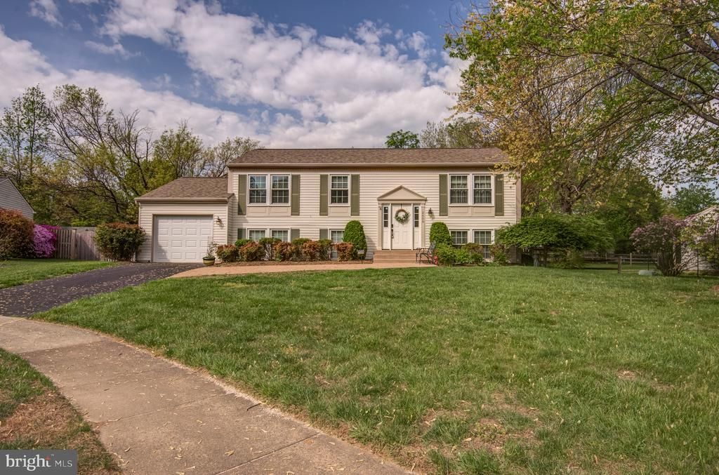 12609 Etruscan Drive, Herndon, VA 20171 Main Photo