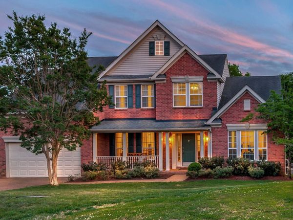 924 Dundonnell Pl, Nashville, TN 37220