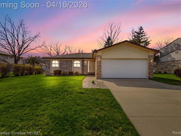 18231 Stamford Street, Livonia, MI 48152