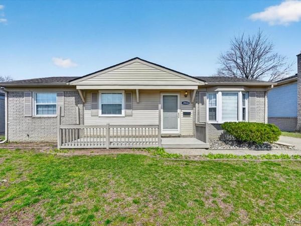 38662 Summers Street, Livonia, MI 48154