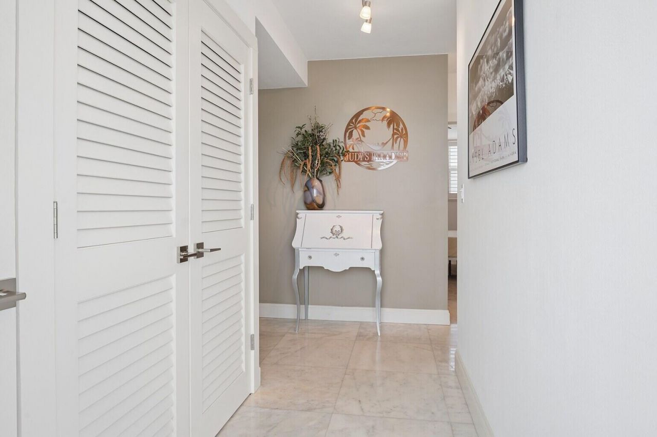 1900 S Ocean Drive, Unit 1504, Fort Lauderdale, FL 33316 Photo