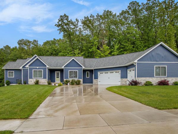 1881 Sienna Street, Kalamazoo, MI 49009