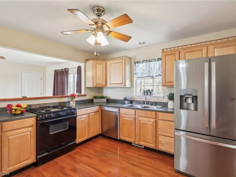 348 High Street, Berea, OH 44017 Photo 11