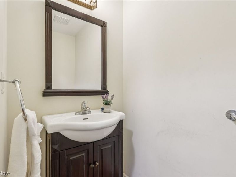 348 High Street, Berea, OH 44017 Photo 19