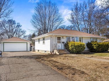 5333 James Avenue N, Brooklyn Center, MN 55430