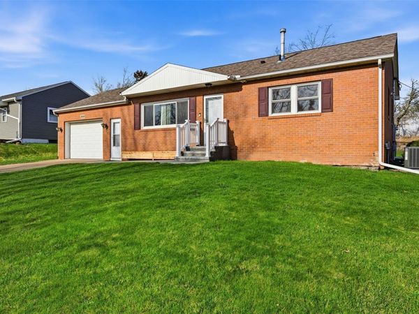 1009 Harold Drive SE, Cedar Rapids, IA 52403