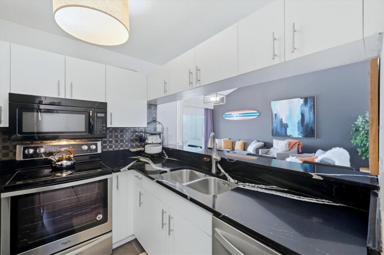 972 Sandpiper Circle, Unit 972, Bradenton, FL 34209 Photo