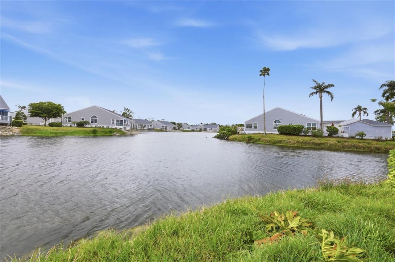 972 Sandpiper Circle, Unit 972, Bradenton, FL 34209 Photo