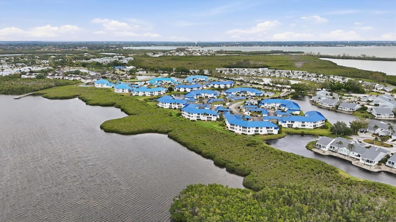 972 Sandpiper Circle, Unit 972, Bradenton, FL 34209 Photo